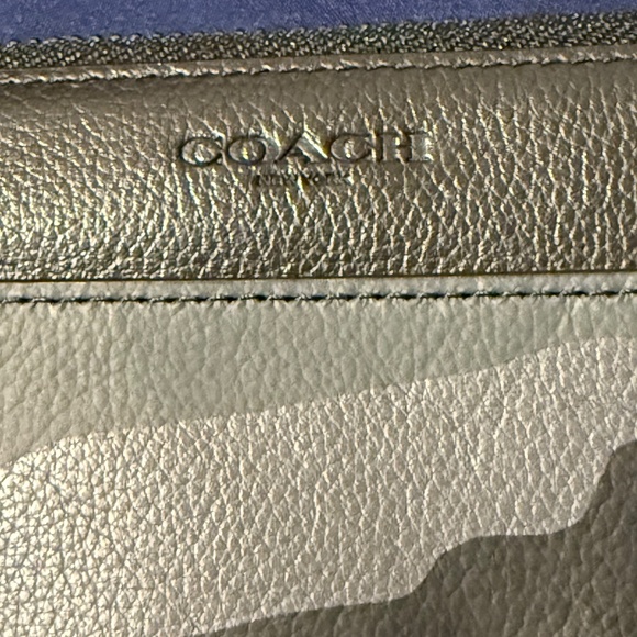 Coach Camo Leather Matching Set NWOT HTF Handbag Tote Crossbody Wallet - Picture 15 of 16